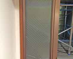 市川市のマンションガラス割れ