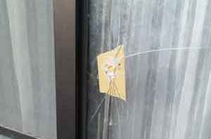 大田区で空き巣被害の窓ガラス