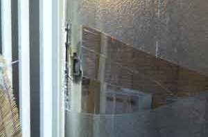 墨田区の空き巣被害の窓ガラス