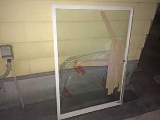 江戸川区の空き巣被害の硝子