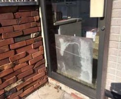 花見川区のドアガラス空き巣被害