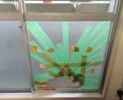 船橋市前原団地すりガラス修理前