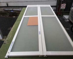 成田市マンション浴室ドア