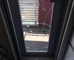 千葉市中央区勝手口ドア修理前