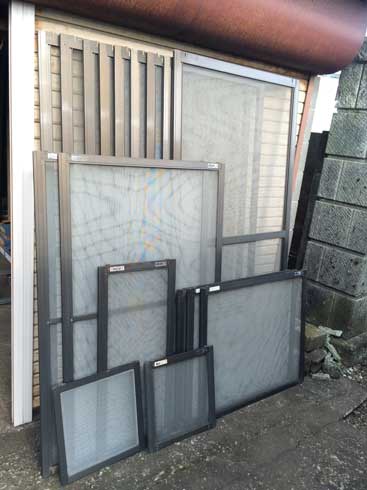 船橋市の一戸建て網戸張替前