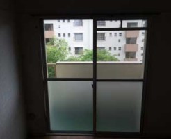 千葉市美浜区の高洲団地ガラス修理