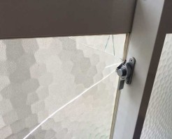 佐倉市のくもりガラス修理交換前