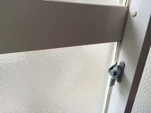 南臼井台のくもりガラス修理・交換後