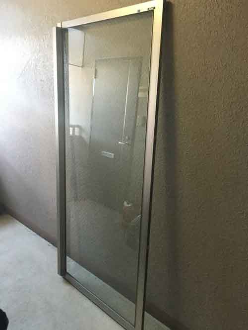 網入りガラス修理後