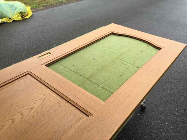 室内ドアガラス修理前