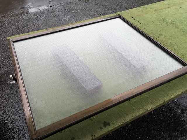 梨地ガラス修理後