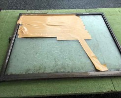 梨地ガラス修理前