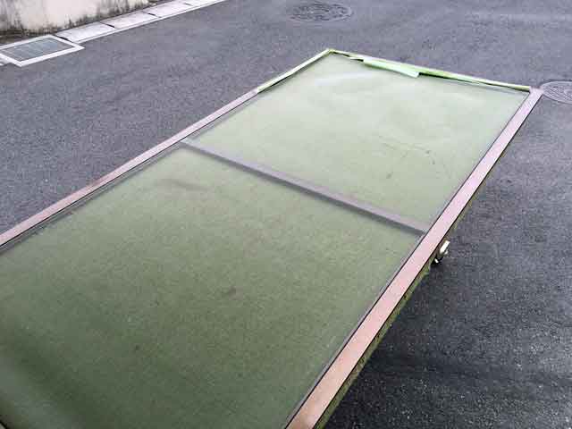 網戸ネット張替前