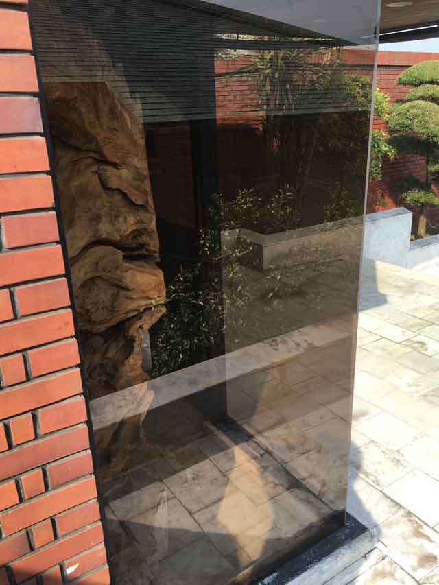 ブロンズガラス修理後