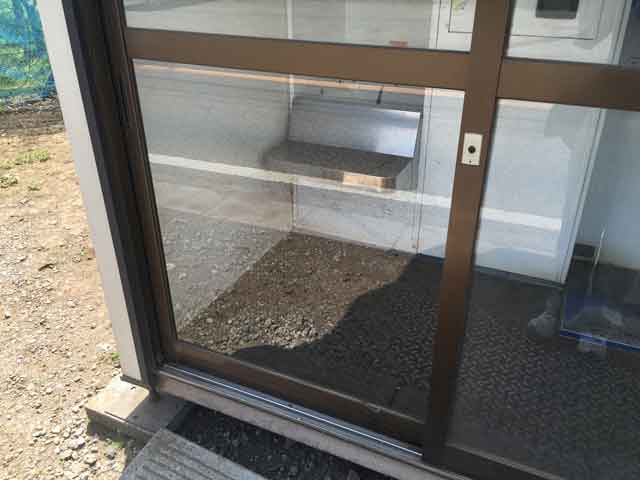 精米所のガラス修理後