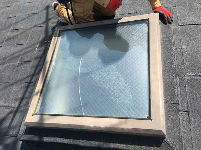 天窓ガラス修理前