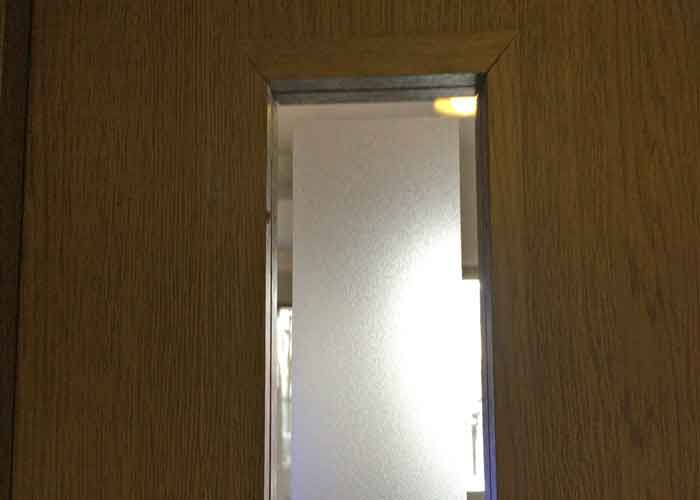 部分フロスト加工ガラスアップ