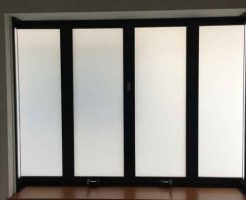 目隠しフィルム貼付後