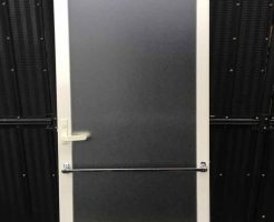 修理後のアクリル板