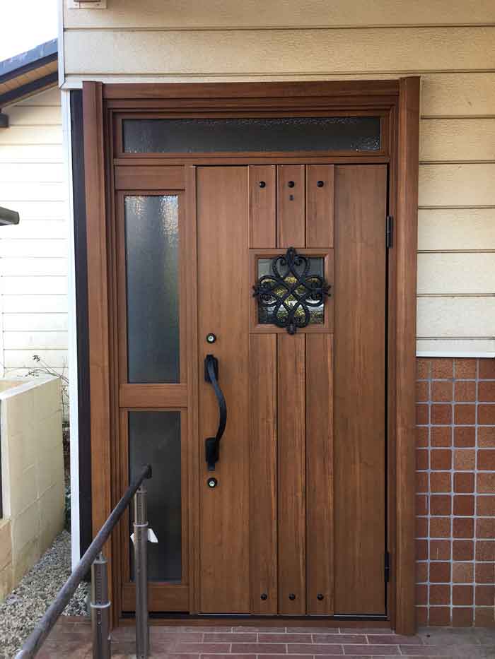 玄関リフォーム後