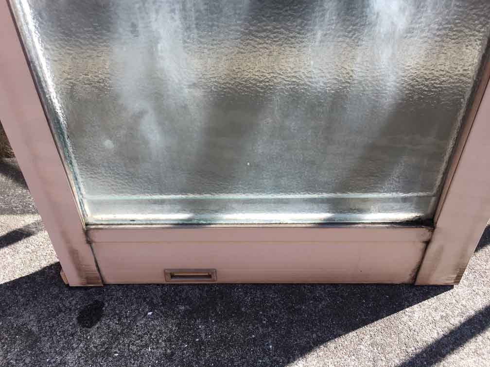 ガラスの中に水が溜まる!?