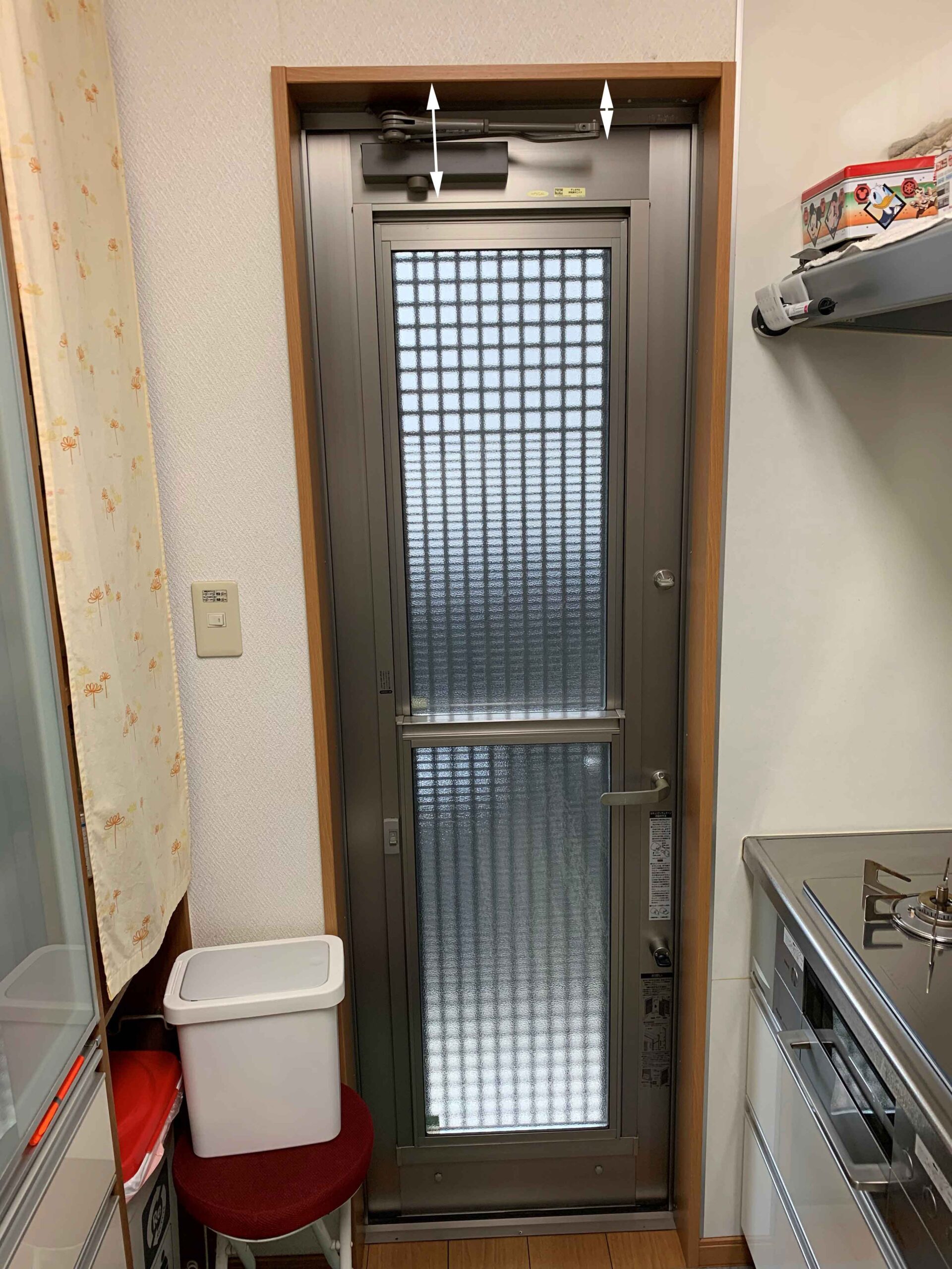 ドアクローザー正面