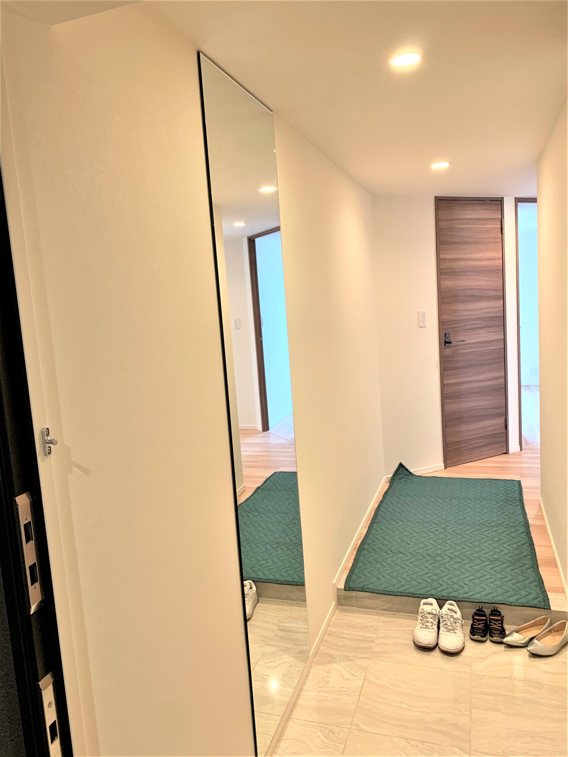 玄関ホール姿見鏡