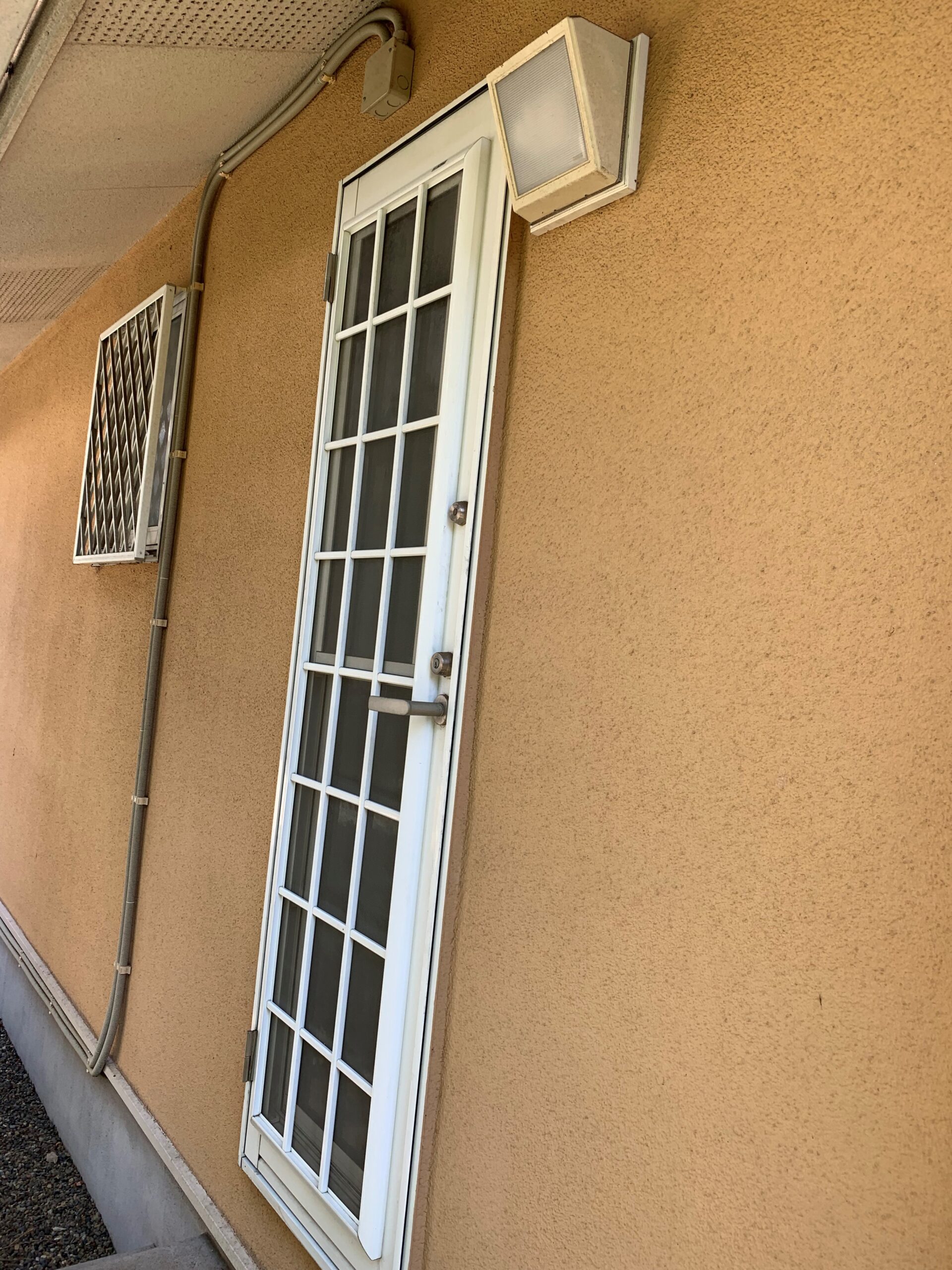 勝手口ドア修理完了