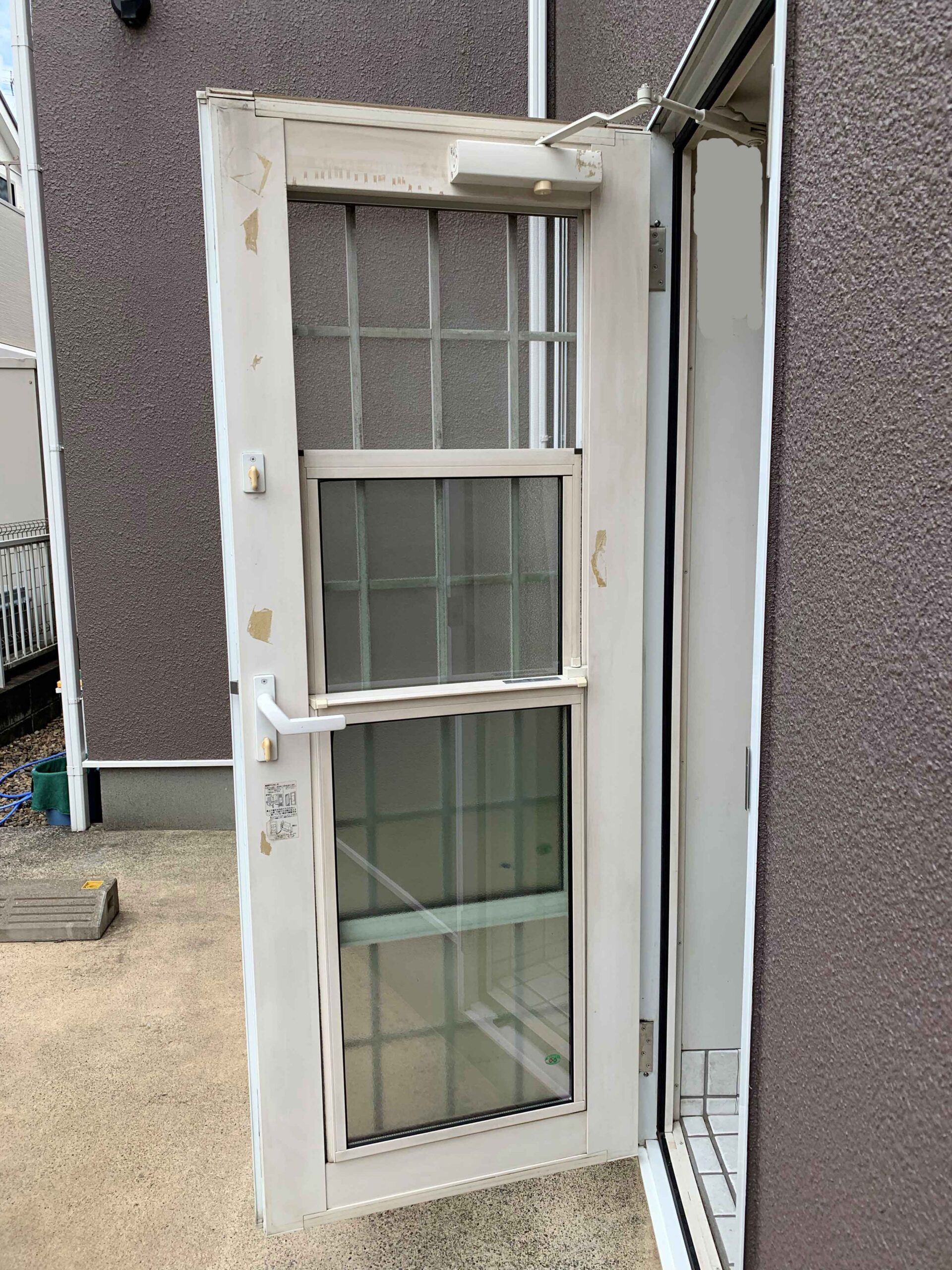 立山アルミ勝手口ドア修理